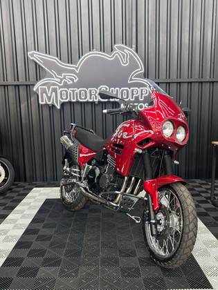 TRIUMPH TIGER 900 